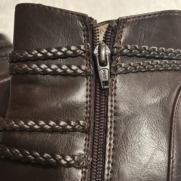 Life Stride ‘Yohanna’ Deep Dark Brown Ankle Booties Braided Trim Size 6.5 New - Picture 7 of 15